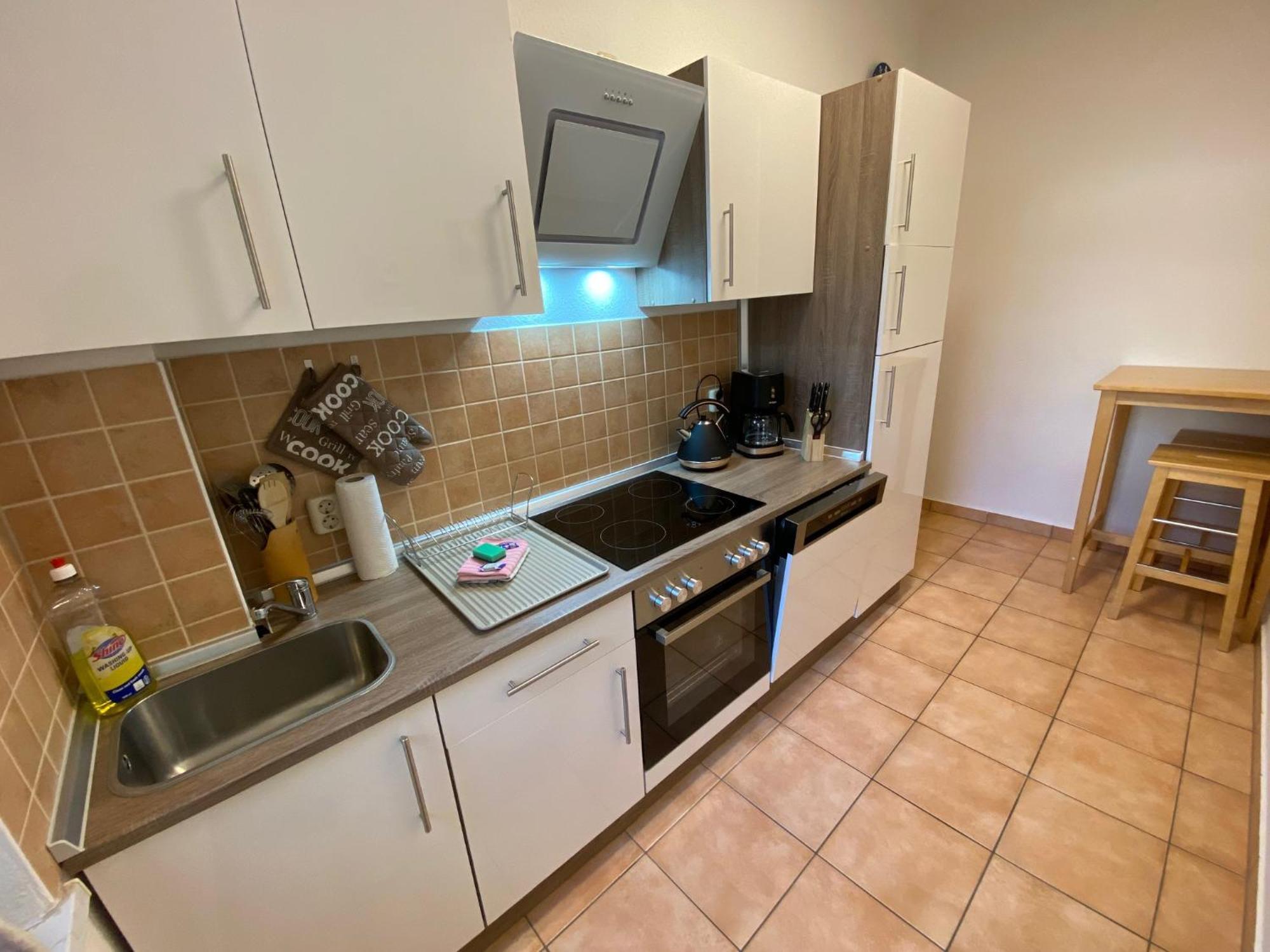 Zur Schleuse - Ferienwohnung Bis 6 Personen Mit Gem Garten Rostock Exterior photo